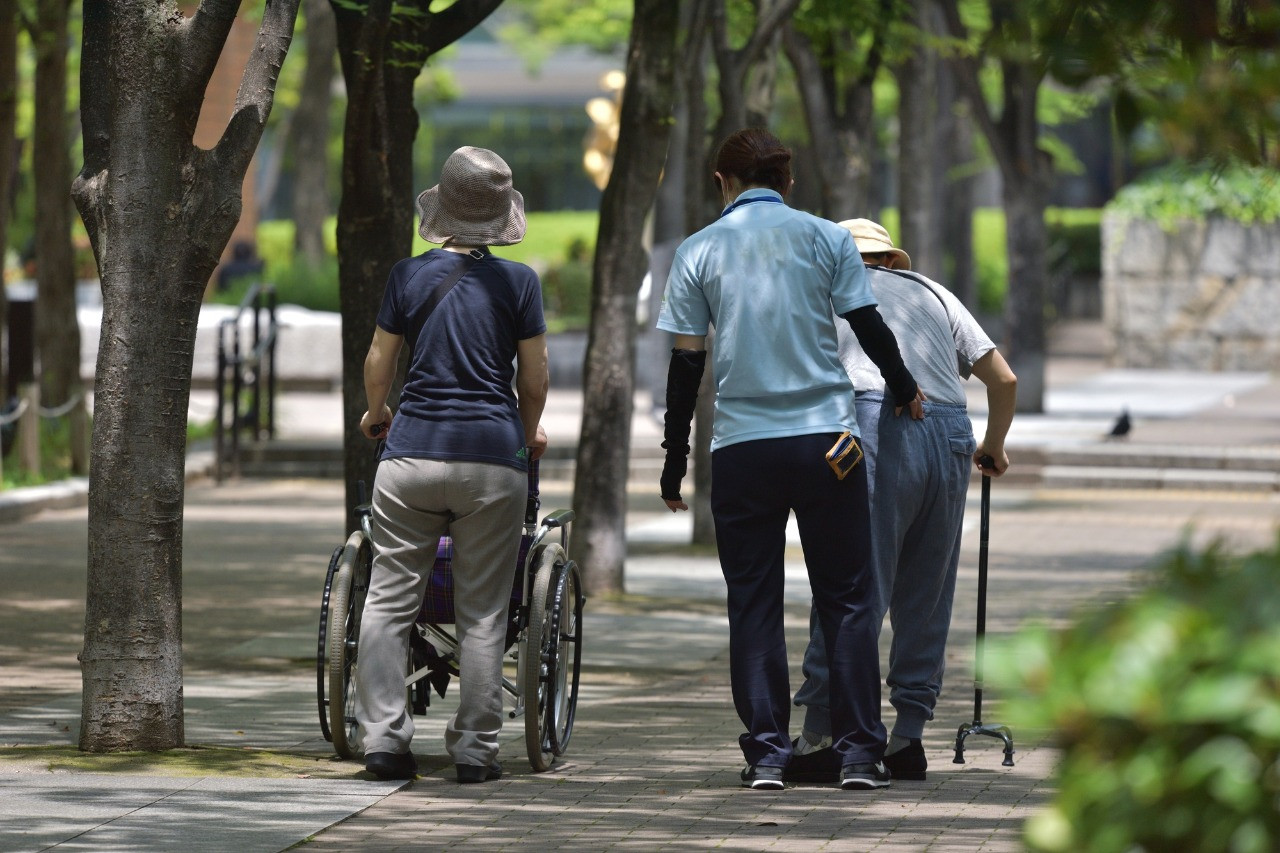 大阪市で外出するためのPT（理学療法士）による自費の訪問リハビリ