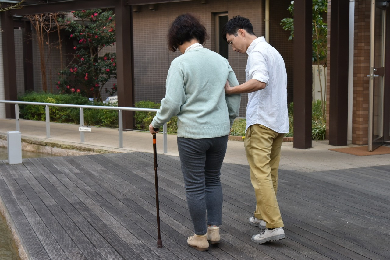 大阪市で訪問リハビリを自費で行うブリッジ